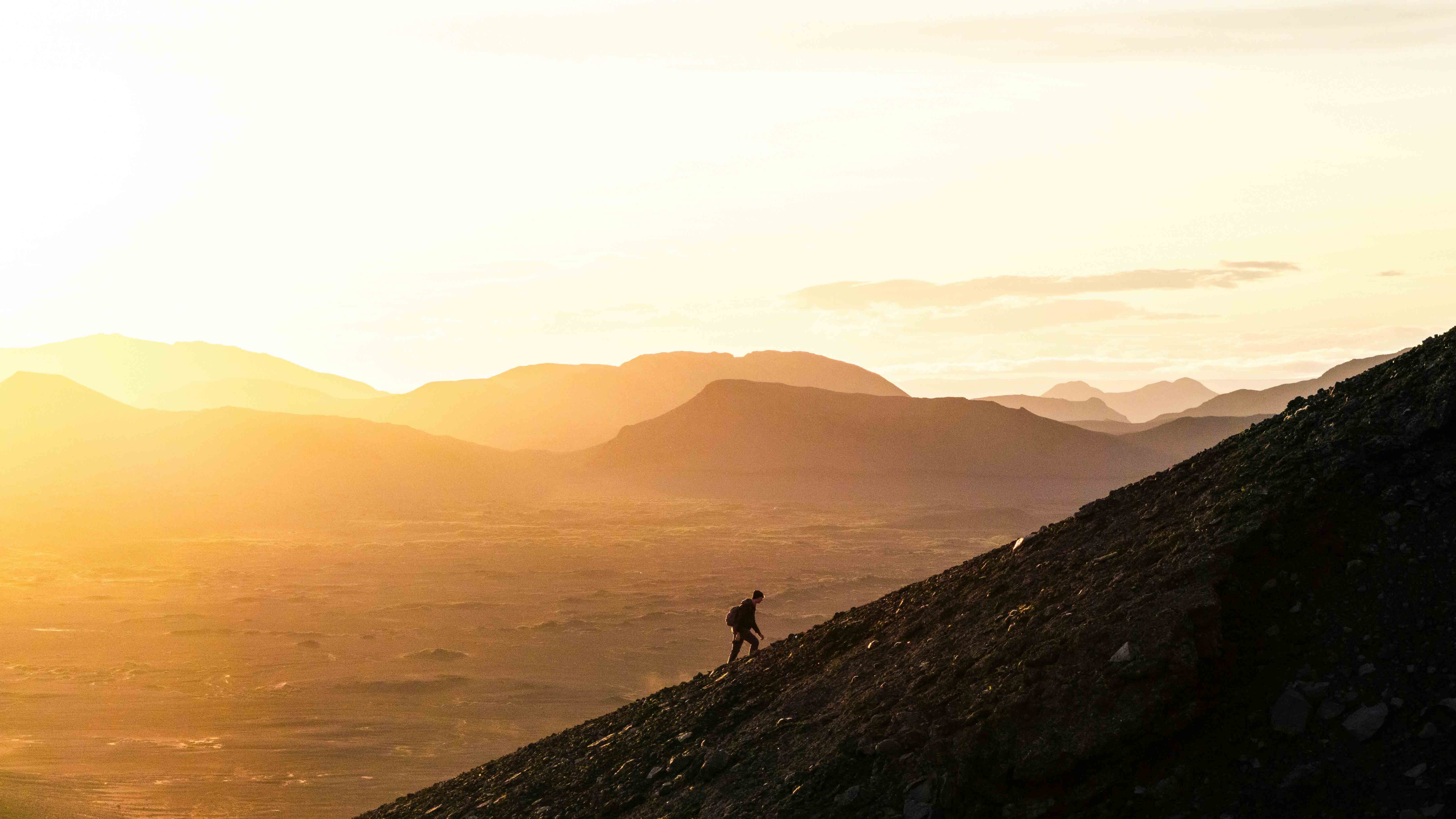 spenser-sembrat-jcq935M15qU-unsplash